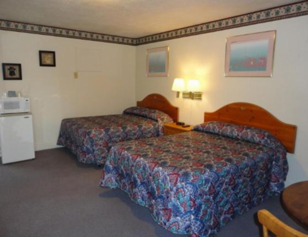 Theater Motel Main image