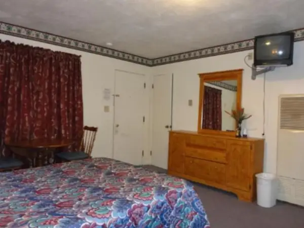 Theater Motel Main image
